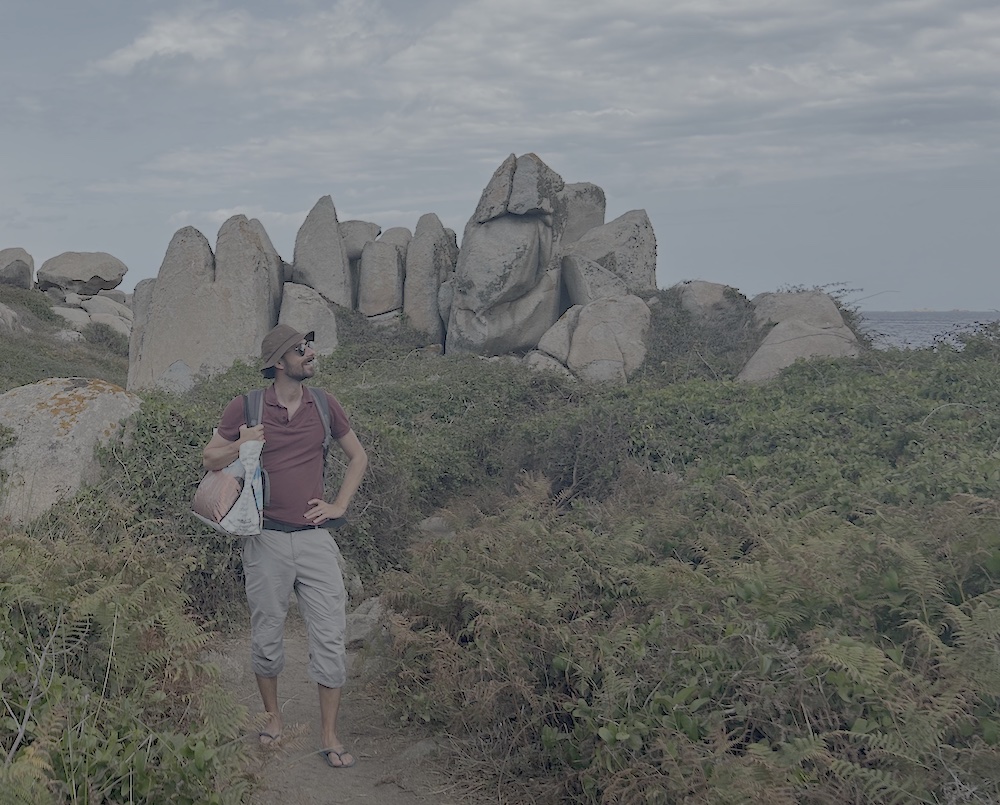 Cédric au bord de la mer